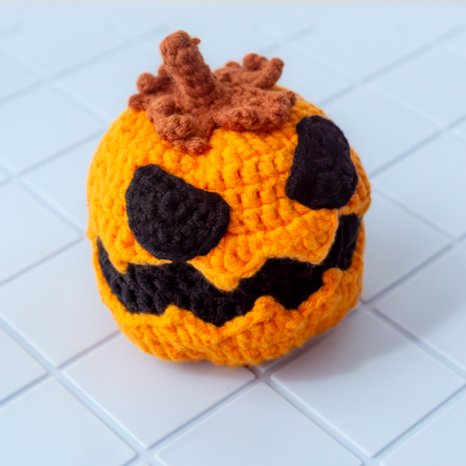 Halloween crochet pumpkin