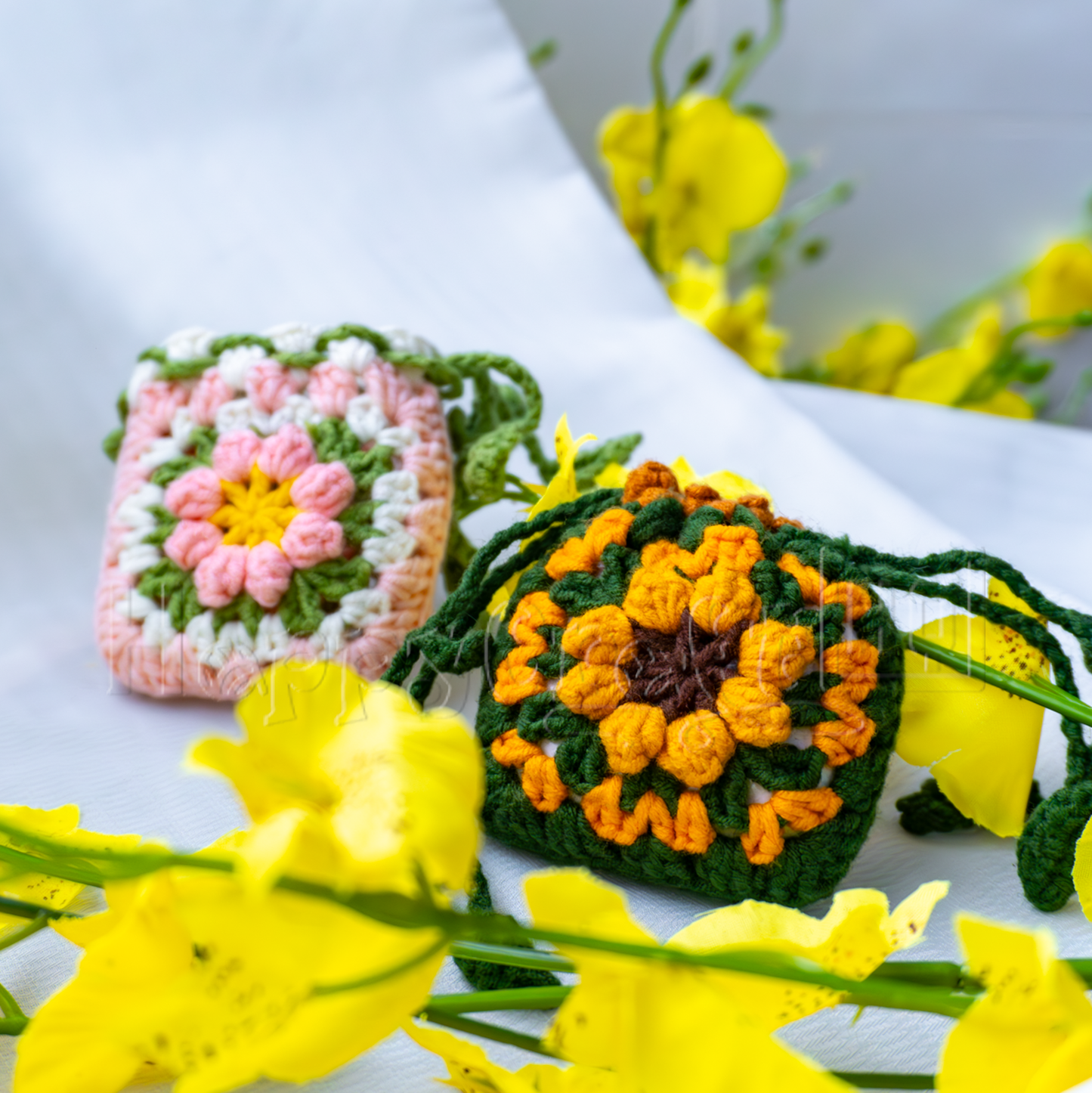 Handmade Crochet Earbud Case Tutorial – Flower Pattern Pouch, DIY Crochet Bag Guide (Pattern Tutorial ONLY)