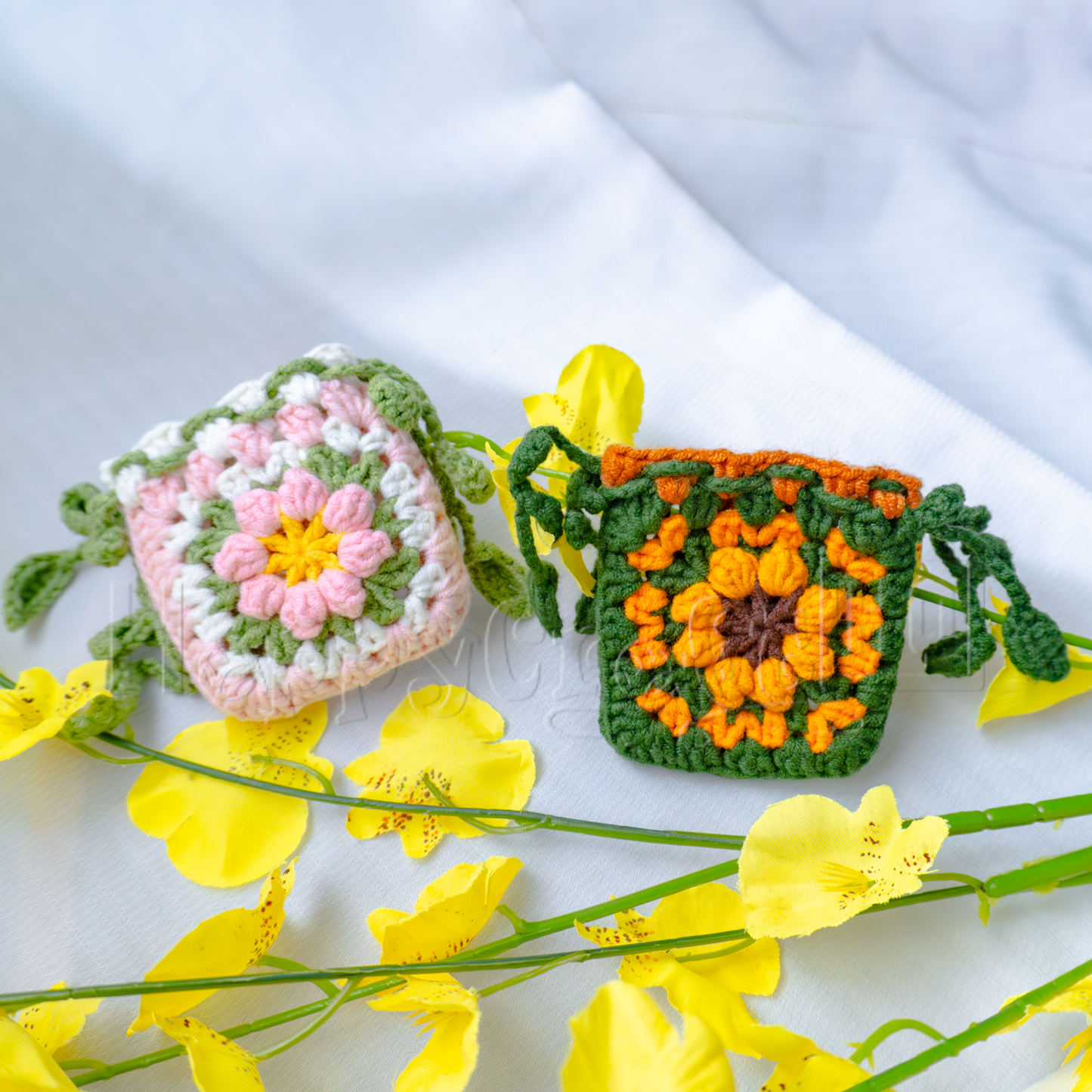 Handmade Crochet Earbud Case Tutorial – Flower Pattern Pouch, DIY Crochet Bag Guide (Pattern Tutorial ONLY)